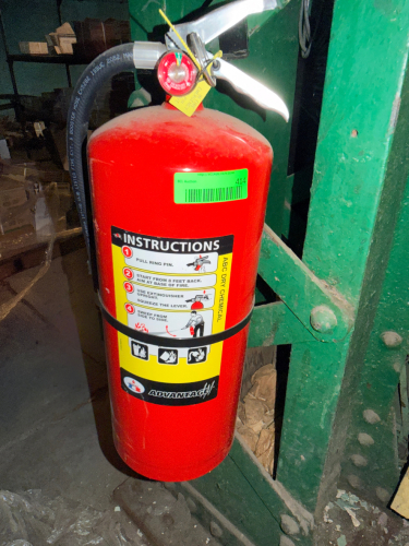 DRY CHEMICAL FIRE EXTINGUISHER