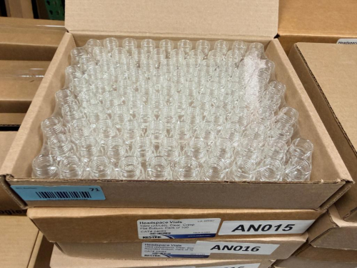 (36) BOXES OF RESTEK CLEAR GLASS HEADSPACE VIALS INCLUDING 10 ML CRIMP-TOP AND SCREW-TOP VIALS.