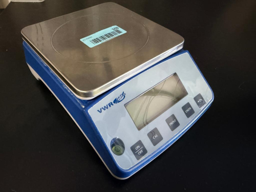 VWR DIGITAL BENCHTOP SCALE WITH STAINLESS STEEL WEIGHING PLATFORM, DIGITAL LCD DISPLAY, CALIBRATION FUNCTION, PRINT FUNCTION AND SELECTABLE WEIGHING UNITS.