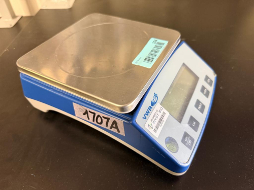 VWR DIGITAL BENCHTOP SCALE WITH STAINLESS STEEL WEIGHING PLATFORM, DIGITAL LCD DISPLAY, CALIBRATION FUNCTION, PRINT FUNCTION AND SELECTABLE WEIGHING UNITS.