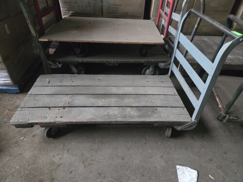 (1) WOOD AND STEEL CART