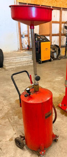 PITTSBURGH AUTOMOTIVE 20 GALLON PNEUMATIC OIL LIFT DRAIN WITH HEIGHT-ADJUSTABLE COLLECTION FUNNEL, STEEL RESERVOIR TANK, AIR PRESSURE GAUGE, DRAIN HOSE, AND WHEELED BASE.