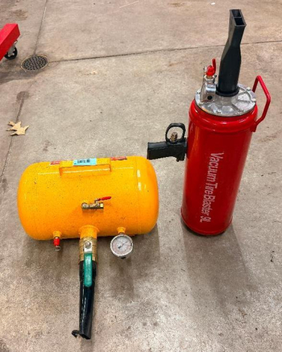 VACUUM TIRE BLASTER WITH PORTABLE COMPRESSED AIR TANK, PRESSURE GAUGE, AIR RELEASE VALVES, AND MANUAL DISCHARGE NOZZLE. INCLUDES 9L VACUUM TIRE BLASTER WITH AIR FITTINGS AND DISCHARGE ATTACHMENT.