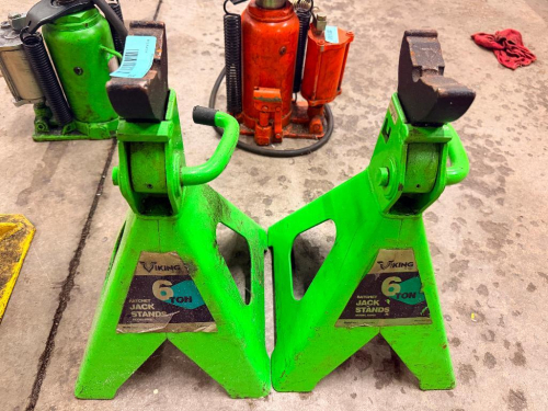 (2) VIKING 6-TON HEAVY-DUTY RATCHETING JACK STANDS WITH ADJUSTABLE HEIGHT SUPPORTS, CAST STEEL RATCHET POSTS, LOCKING MECHANISMS, AND WIDE SUPPORT BASES.