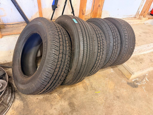 (5) ASSORTED USED AUTOMOTIVE AND LIGHT TRUCK TIRES INCLUDING MICHELIN AND COOPER TIRES. ASSORTED TREAD PATTERNS AND SIZES.