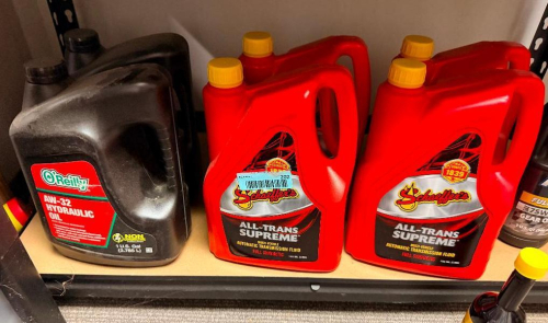(4) GALLON CONTAINERS OF SCHAEFFER'S ALL-TRANS SUPREME FULL SYNTHETIC AUTOMATIC TRANSMISSION FLUID AND (2) GALLON CONTAINERS OF O'REILLY AW-32 HYDRAULIC OIL.