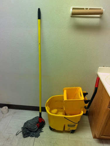 YELLOW MOP BUCKET AND WRINGER