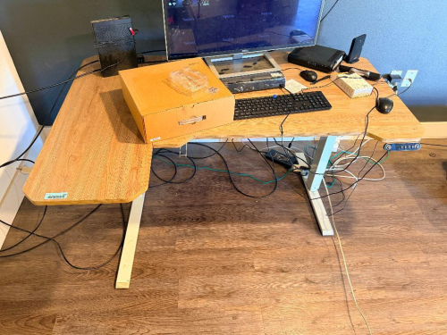 60" LAMINATE WOOD DESK " L " SHAPED