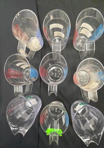 (9) CLEAR MEASURING PITCHERS