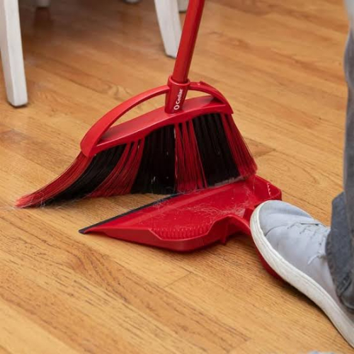 (1) POWERCORNER ONE SWEEP ANGLE BROOM WITH STEP ON DUST PAN