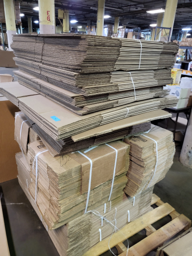 (1) PALLET OF APPROX (200) MISC SHIPPING BOXES