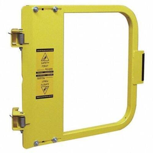 (1) SINGLE DOOR SELF CLOSING SAFETY GATE