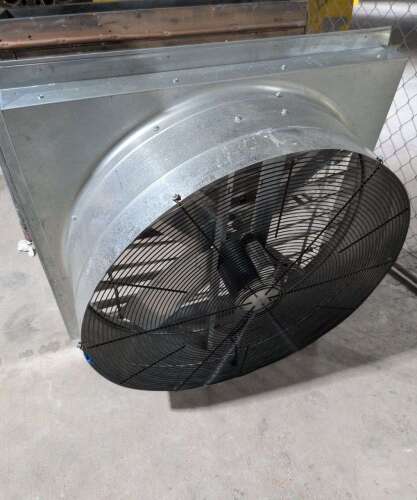 WALL-MOUNT EXHAUST FAN