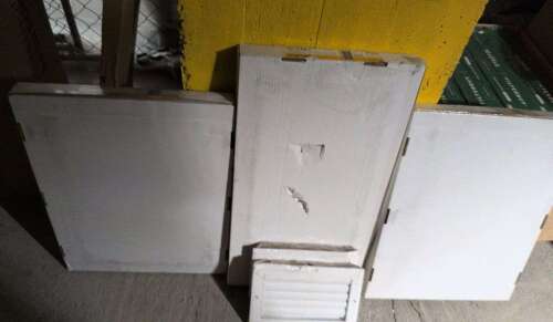 (5) WHITE HVAC GRILLES AND REGISTERS