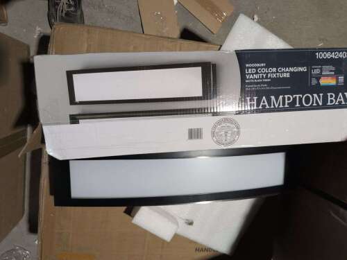 HAMPTON BAY IQP1381L-4/BK MATTE BLACK / BRUSHED NICKEL VANITY LIGHT