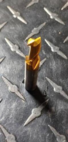 (1) HSS SQ END MILL