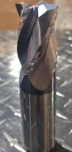(1) SOLID CARBIDE SQ END MILL