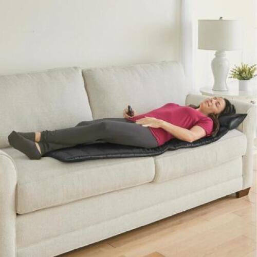FULL-BODY MASSAGE MAT