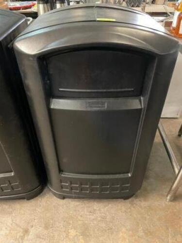 PLASTIC PLASTIC HEAVY DUTY TRASH CAN ENCLOSURE.