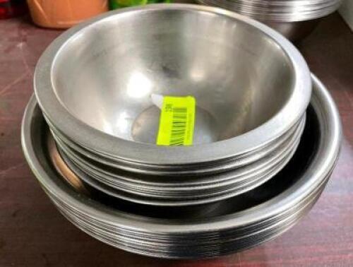 (24) ASSORTED SMALL STAINLESS BOWLS. 12 SMALL & 12 MEDIUM