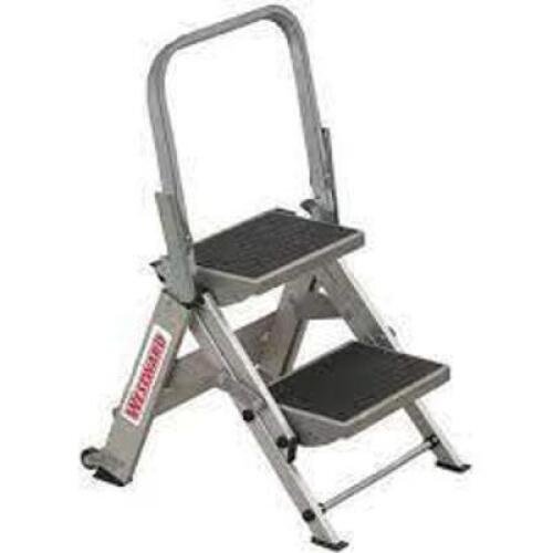 DESCRIPTION: (1) ALUMINUM STEP STOOL BRAND/MODEL: WESTWARD #44YY25 RETAIL$: $200.00 EA SIZE: 300 LB CAP QTY: 1