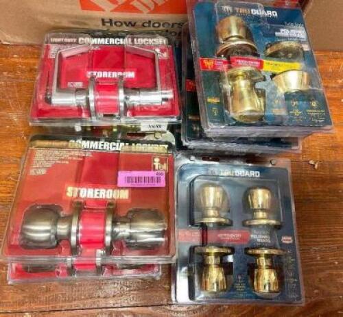 (8) ASSORTED COMMERCIAL AND INDOOR DOOR HANDLES AND LOCKS