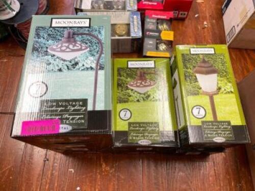 (5) ASSORTED MOONRAYS LOW VOLTAGE LIGHTS.