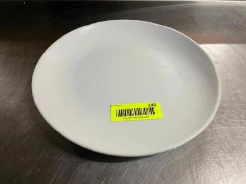 DESCRIPTION: (8) 10.5" CHINA PLATES SIZE: 10.5" LOCATION: BAY 7 THIS LOT IS: SOLD BY THE PIECE QTY: 8