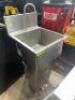 SINGLE WELL STAINLESS PEDESTAL SINK. - 2