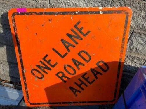 DESCRIPTION: ONE LANE ROAD AHEAD - STREET SIGN LOCATION: OUTSIDE QTY: 1