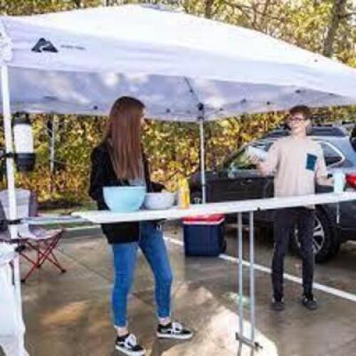 DESCRIPTION: (1) EXTENDABLE TAILGATE TABLE BRAND/MODEL: OZARK TRAIL RETAIL$: $57.54 SIZE: 92X12X39 QTY: 1
