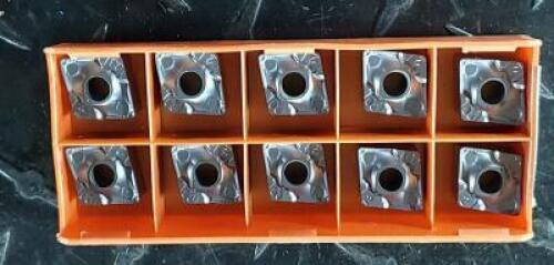 DESCRIPTION: (20) HELITURN LD CNMX STYLE TURNING INSERTS BRAND/MODEL: ISCAR CNMX 452-M4PW INFORMATION: HELICAL CUTTING EDGE RETAIL$: $322.60 QTY: 20