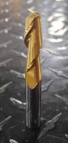 DESCRIPTION: (1) SOLID CARBIDE SQ. END MILL BRAND/MODEL: KENNAMETAL 1115949 RETAIL$: $ 65.58 EA SIZE: 3/8" DIA 1-1/8" LOC QTY: 1