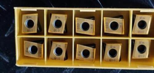 DESCRIPTION: (20) IC808 CARBIDE MILLING INSERTS BRAND/MODEL: ISCAR T490 LMNT1306PNTR RETAIL$: $ 30.24 PER INSERT QTY: 20