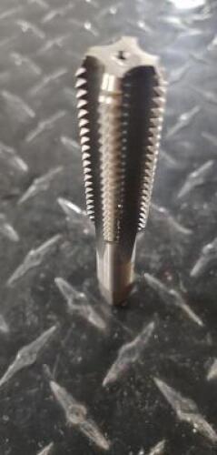 DESCRIPTION: (2) HSS BOTTOMING HAND TAP BRAND/MODEL: HERTEL 02384337 RETAIL$: 35.66 EA SIZE: 5/8"-11 UNC QTY: 2