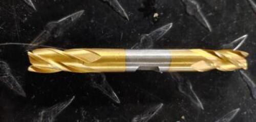 DESCRIPTION: (2) HSS DOUBLE END SQ. ENDMILL BRAND/MODEL: INTERSTATE 01724244 RETAIL$: $ 24.06 EA SIZE: 3/8" DIA 3/4" LOC QTY: 2