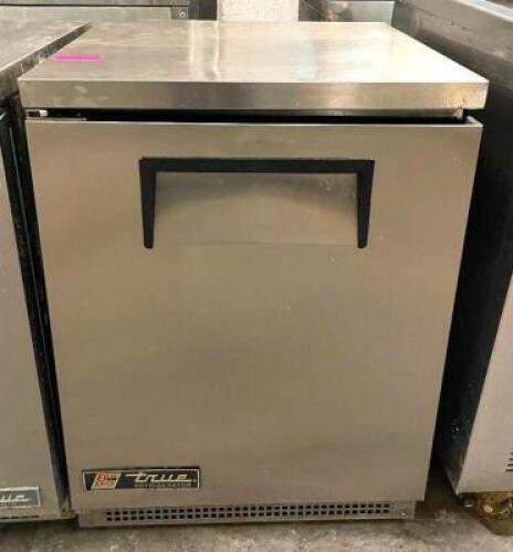 DESCRIPTION: 2' UNDERCOUNTER REFRIGERATOR BRAND/MODEL: TRUE TUC-24 QTY: 1