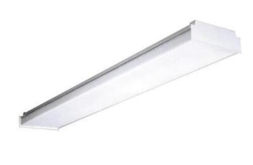 DESCRIPTION: (1) LED LIGHT FIXTURE BRAND/MODEL: HUBBELL/LAW4-35ML-EDU INFORMATION: 4500 IM/COLOR TEMP: 3,500K RETAIL$: 116.95 SIZE: 48"FIX LENGTH X 8-