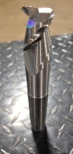 DESCRIPTION: (2) HIGH PERFORMANCE CARBIDE REDUCED NECK END MILL BRAND/MODEL: DATA FLUTE HSMM21000 .190 RAD RETAIL$: $ 342.75 EA SIZE: 1" DIA QTY: 2