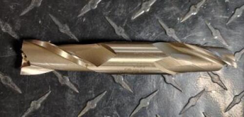 DESCRIPTION: (1) HSS DOUBLE END SQ. END MILL BRAND/MODEL: YG1 11394 RETAIL$: 104.81 SIZE: 7/8" DIA. 1-9/16" LOC QTY: 1