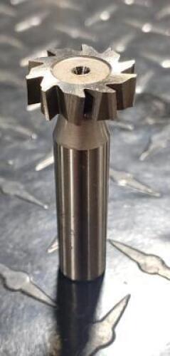 DESCRIPTION: (1) HSS STAGGERED TOOTH WOODRUFF KEYSEAT CUTTER BRAND/MODEL: MOON STKY825 RETAIL$: 49.96 SIZE: 7/8" DIA 1/4" FACE W QTY: 1