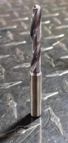 DESCRIPTION: (1) SOLID CARBIDE HIGH PENETRATION DRILL BRAND/MODEL: ALLIED ASC 320 RETAIL$: 177.68 SIZE: 8MM DIAM QTY: 1