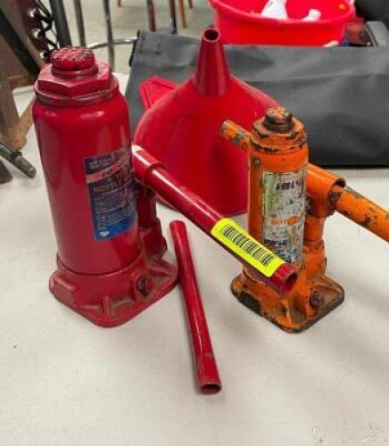 (2) - AUTOMOTIVE JACKS