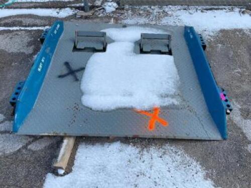 DESCRIPTION: BLUFF MFG 15,000 LB. CAPACITY METAL DOCK PLATE BRAND / MODEL: 15T6060 LOCATION: OUTSIDE. QTY: 1