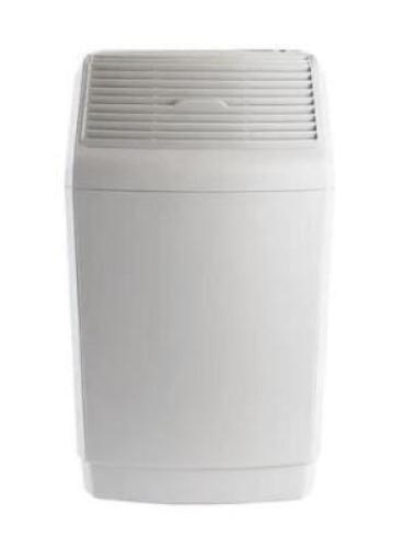 DESCRIPTION: (1) PROTABLE HUMIDIFIER BRAND/MODEL: AIRCARE/831000 INFORMATION: COVERAGE AREA: 2,700 SQ-FT/AIR FLOW: 150 CFM/WHITE RETAIL$: 140.97 SIZE: