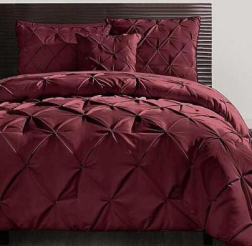 DESCRIPTION: (1) DUVET COVER SET BRAND/MODEL: VCNY HOME/102223 INFORMATION: 3-PIECE/BURGUNDY RETAIL$: 34.99 SIZE: QUEEN QTY: 1