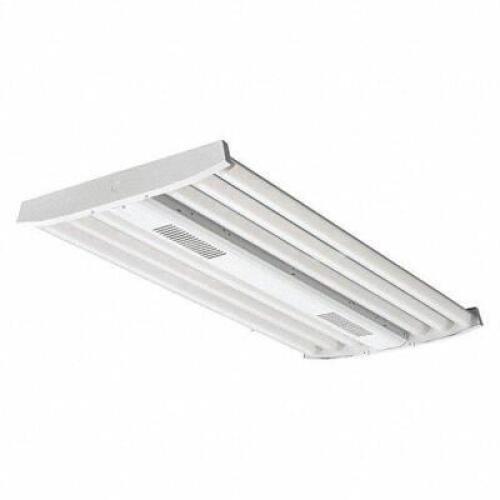 DESCRIPTION: (2) HIGH BAY LIGHT BRAND/MODEL: LITHONIA LIGHTING #53KD55 INFORMATION: LED RETAIL$: 446 SIZE: 2-3/4X47-1/2X15-1/2 QTY: 2