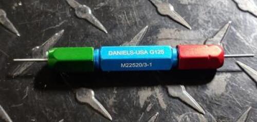 DESCRIPTION: (20) GO/NOGO GAUGES BRAND/MODEL: DANIELS M22520 INFORMATION: DANIELS M22520 RETAIL$: $103.21 EACH SIZE: .0390 GO .0440 NO-GO QTY: 20