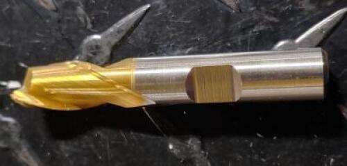DESCRIPTION: (1) HSS SQ. END MILL BRAND/MODEL: NIAGARA CUTTER N20120 RETAIL$: 28.78 SIZE: 3/8" DIA 9/16" LOC QTY: 1