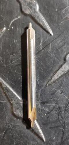 DESCRIPTION: (4) SOLID CARBIDE COMBO DRILL & C'SINK BRAND/MODEL: HERTEL 74148396 RETAIL$: $ 28.44 EA SIZE: #1 1/8" BODY DIA QTY: 4